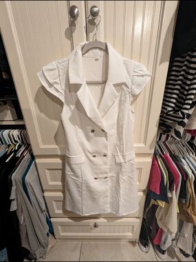 White Double-Breasted Sleeveless Blazer Dress